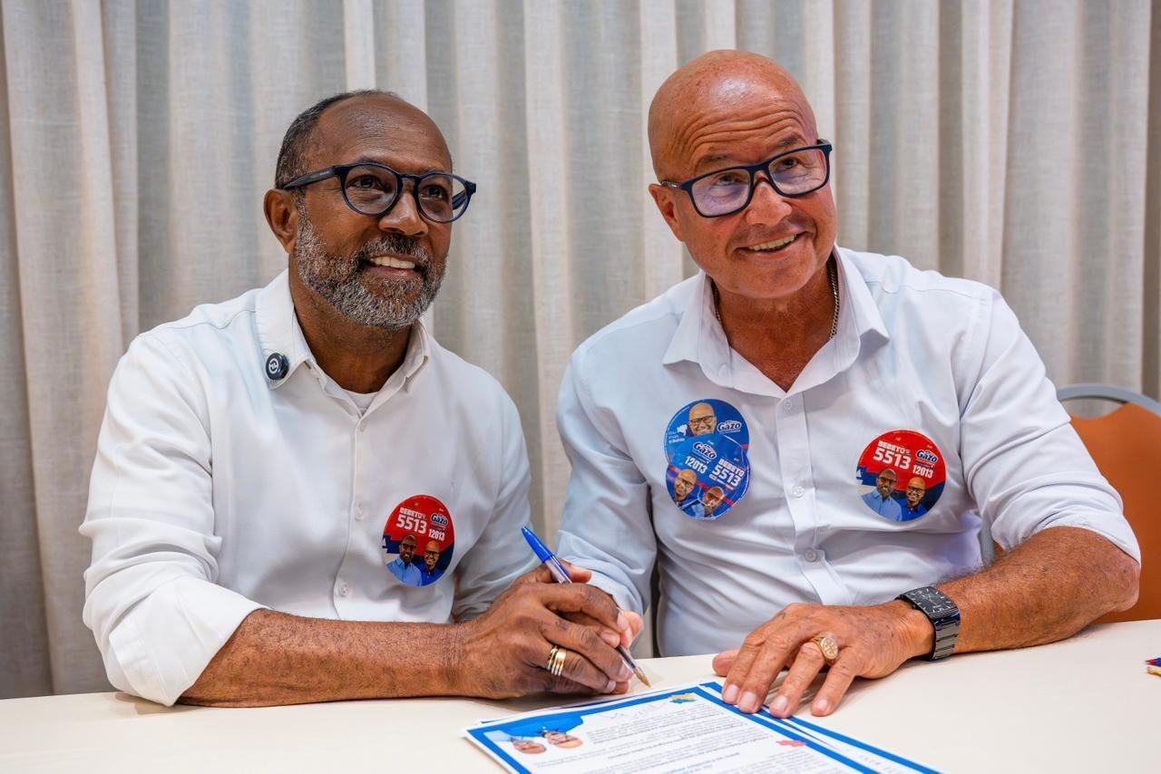 BEBETO E GAZO ASSINAM CARTA DE COMPROMISSO COM AS FAMÍLIAS ATÍPICAS DA BAHIA BEBETO E GAZO ASSINAM CARTA DE COMPROMISSO COM AS FAMÍLIAS ATÍPICAS DA BAHIA
