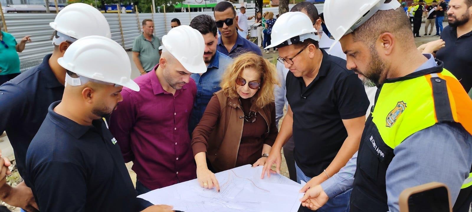 PREFEITO AUGUSTO CASTRO ASSINA ORDEM DE SERVIÇO E OBRAS DA ESTAÇÃO DE TRANSBORDO DO SISTEMA DE TRANSPORTE PÚBLICO DE ITABUNA SE INICIAM PREFEITO AUGUSTO CASTRO ASSINA ORDEM DE SERVIÇO E OBRAS DA ESTAÇÃO DE TRANSBORDO DO SISTEMA DE TRANSPORTE PÚBLICO DE ITABUNA SE INICIAM