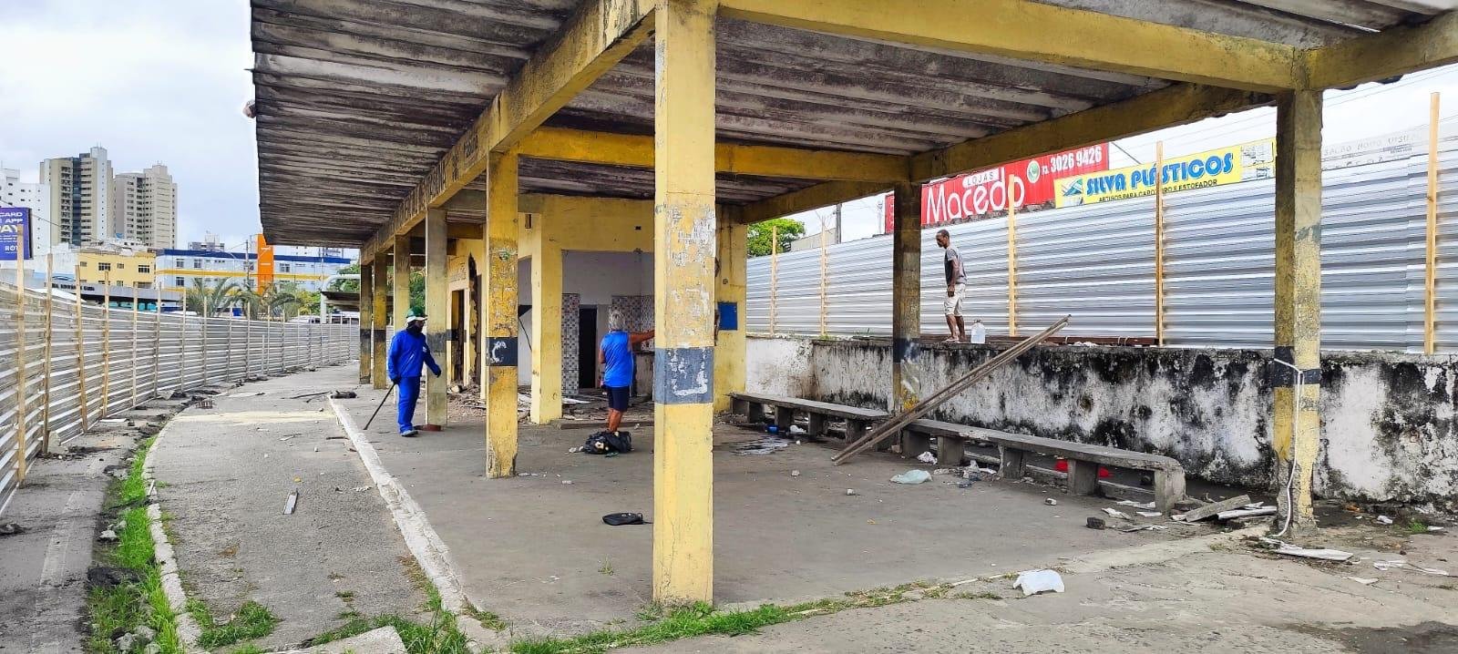 PREFEITO AUGUSTO CASTRO ASSINA ORDEM DE SERVIÇO E OBRAS DA ESTAÇÃO DE TRANSBORDO DO SISTEMA DE TRANSPORTE PÚBLICO DE ITABUNA SE INICIAM PREFEITO AUGUSTO CASTRO ASSINA ORDEM DE SERVIÇO E OBRAS DA ESTAÇÃO DE TRANSBORDO DO SISTEMA DE TRANSPORTE PÚBLICO DE ITABUNA SE INICIAM