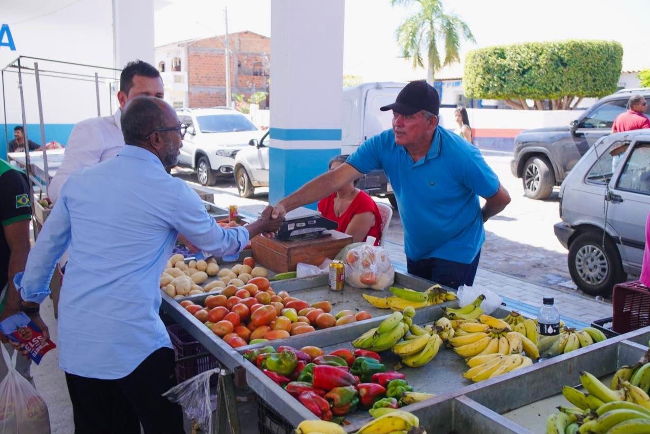 NO SUDOESTE BAIANO, BEBETO VISITA TANHAÇU E CONVERSA COM MORADORES E COMERCIANTES NO SUDOESTE BAIANO, BEBETO VISITA TANHAÇU E CONVERSA COM MORADORES E COMERCIANTES