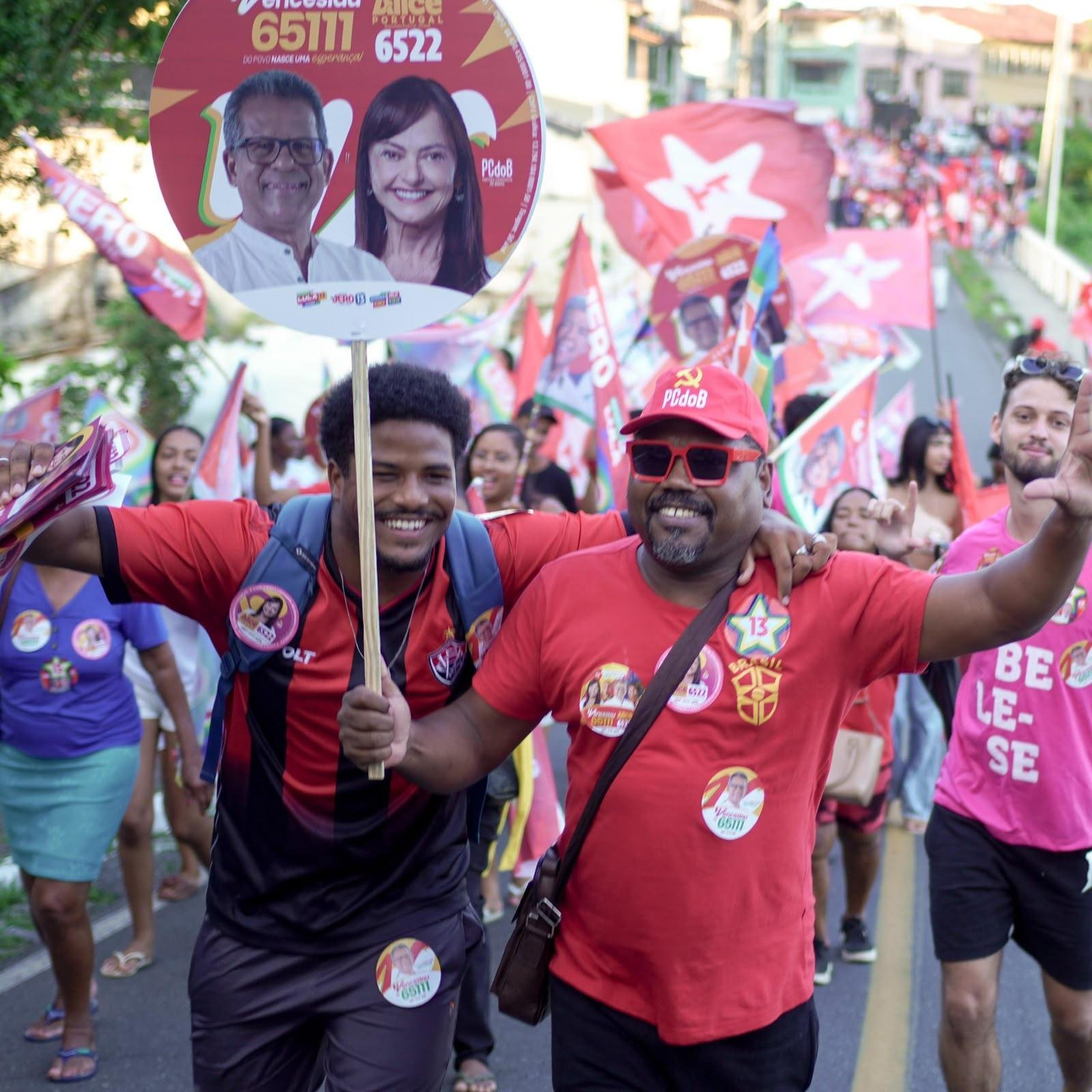 TARDEZINHA DE JERO E LULA REÚNE MILITÂNCIA E POPULAÇÃO EM CAMINHADA PELO BAIRRO DA CONQUISTA, EM ILHÉUS TARDEZINHA DE JERO E LULA REÚNE MILITÂNCIA E POPULAÇÃO EM CAMINHADA PELO BAIRRO DA CONQUISTA, EM ILHÉUS