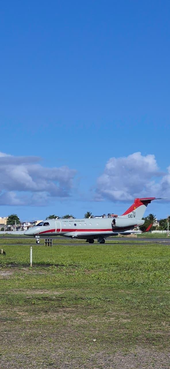 AVIÃO DA FAB SOBREVOA AEROPORTO DE ILHÉUS E LEVANTA EXPECTATIVA SOBRE TESTES COM SISTEMA DE GPS AVIÃO DA FAB SOBREVOA AEROPORTO DE ILHÉUS E LEVANTA EXPECTATIVA SOBRE TESTES COM SISTEMA DE GPS