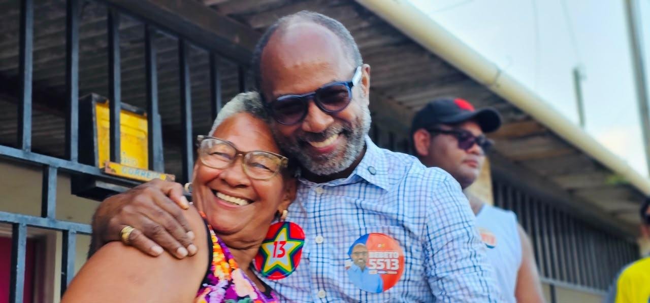 BEBETO VISITA ALTO SÃO JOÃO, DESTACA OBRAS DE CONTENÇÃO E REAFIRMA COMPROMISSO COM MORADORES BEBETO VISITA ALTO SÃO JOÃO, DESTACA OBRAS DE CONTENÇÃO E REAFIRMA COMPROMISSO COM MORADORES