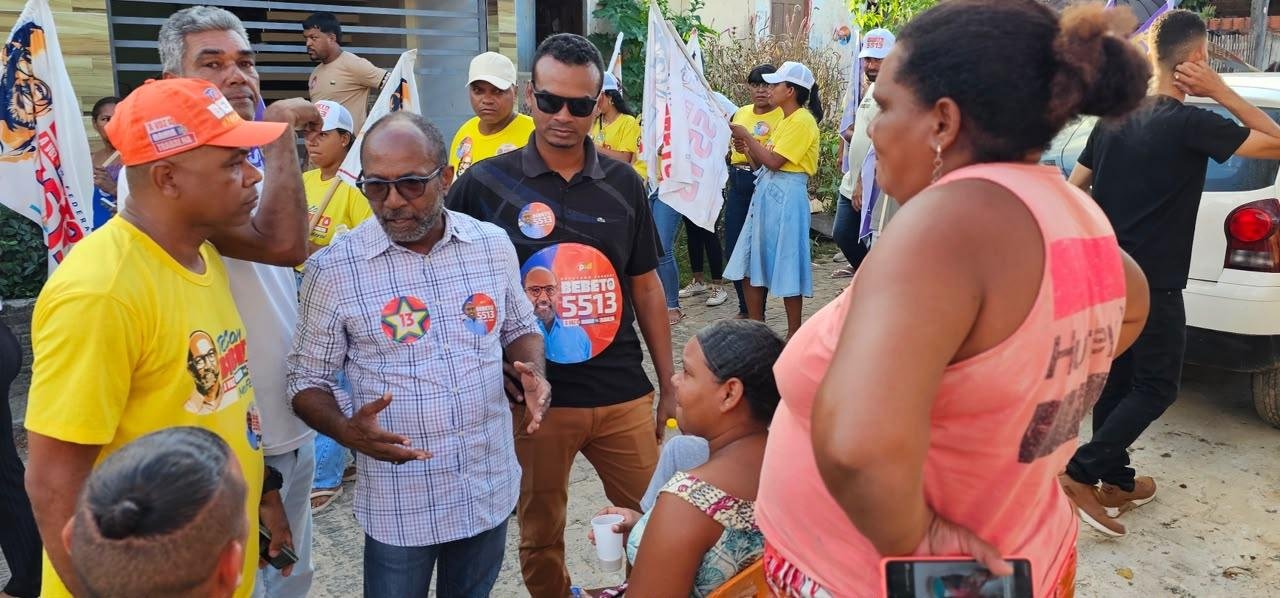 BEBETO VISITA ALTO SÃO JOÃO, DESTACA OBRAS DE CONTENÇÃO E REAFIRMA COMPROMISSO COM MORADORES BEBETO VISITA ALTO SÃO JOÃO, DESTACA OBRAS DE CONTENÇÃO E REAFIRMA COMPROMISSO COM MORADORES