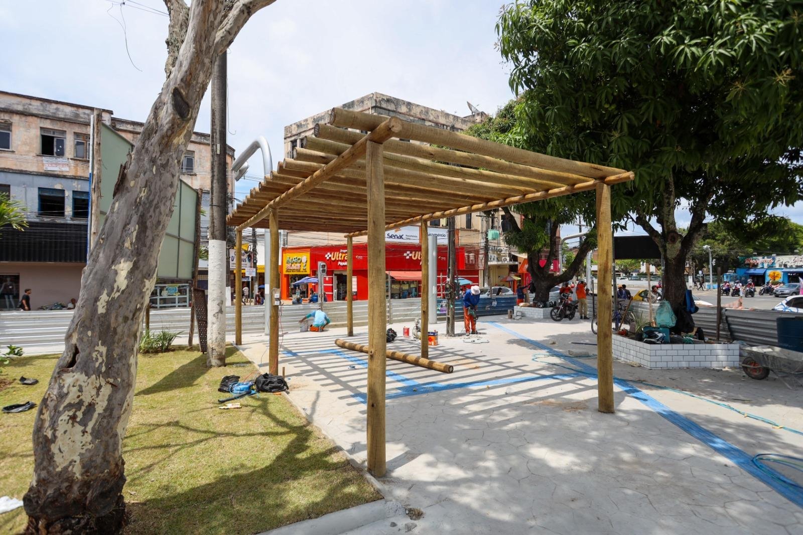 ILHÉUS : CANTEIRO CENTRAL DA PRAÇA CAIRU SERÁ ENTREGUE REQUALIFICADO NESTA SEXTA-FEIRA (25) ILHÉUS : CANTEIRO CENTRAL DA PRAÇA CAIRU SERÁ ENTREGUE REQUALIFICADO NESTA SEXTA-FEIRA (25)