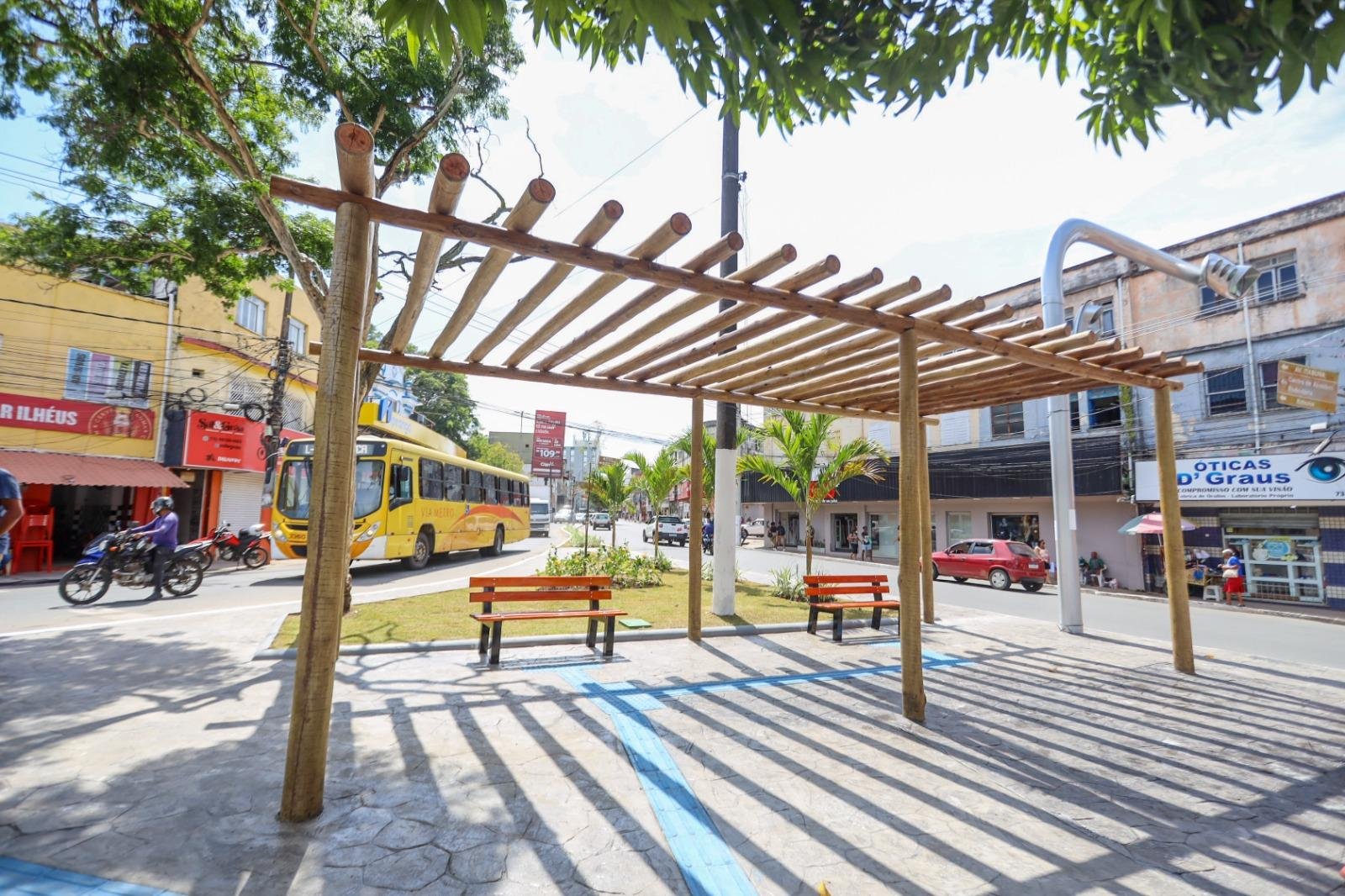 CANTEIRO CENTRAL DA PRAÇA CAIRU É ENTREGUE APÓS OBRAS DE REQUALIFICAÇÃO CANTEIRO CENTRAL DA PRAÇA CAIRU É ENTREGUE APÓS OBRAS DE REQUALIFICAÇÃO