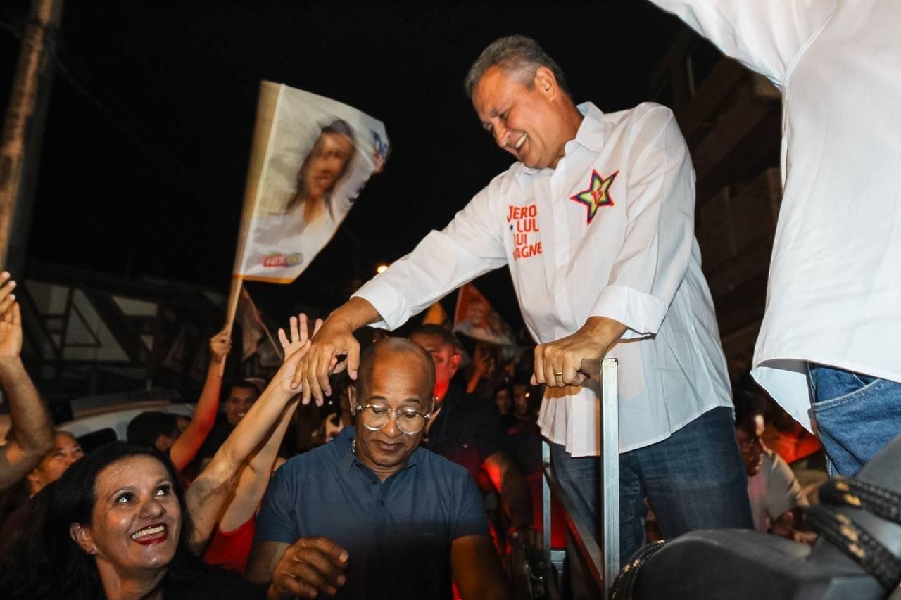 RUI DIZ QUE BRASIL NÃO PODE SER GOVERNADO POR “MILICIANO” E PEDE 5 MILHÕES DE VOTOS PARA LULA NA BAHIA RUI DIZ QUE BRASIL NÃO PODE SER GOVERNADO POR “MILICIANO” E PEDE 5 MILHÕES DE VOTOS PARA LULA NA BAHIA