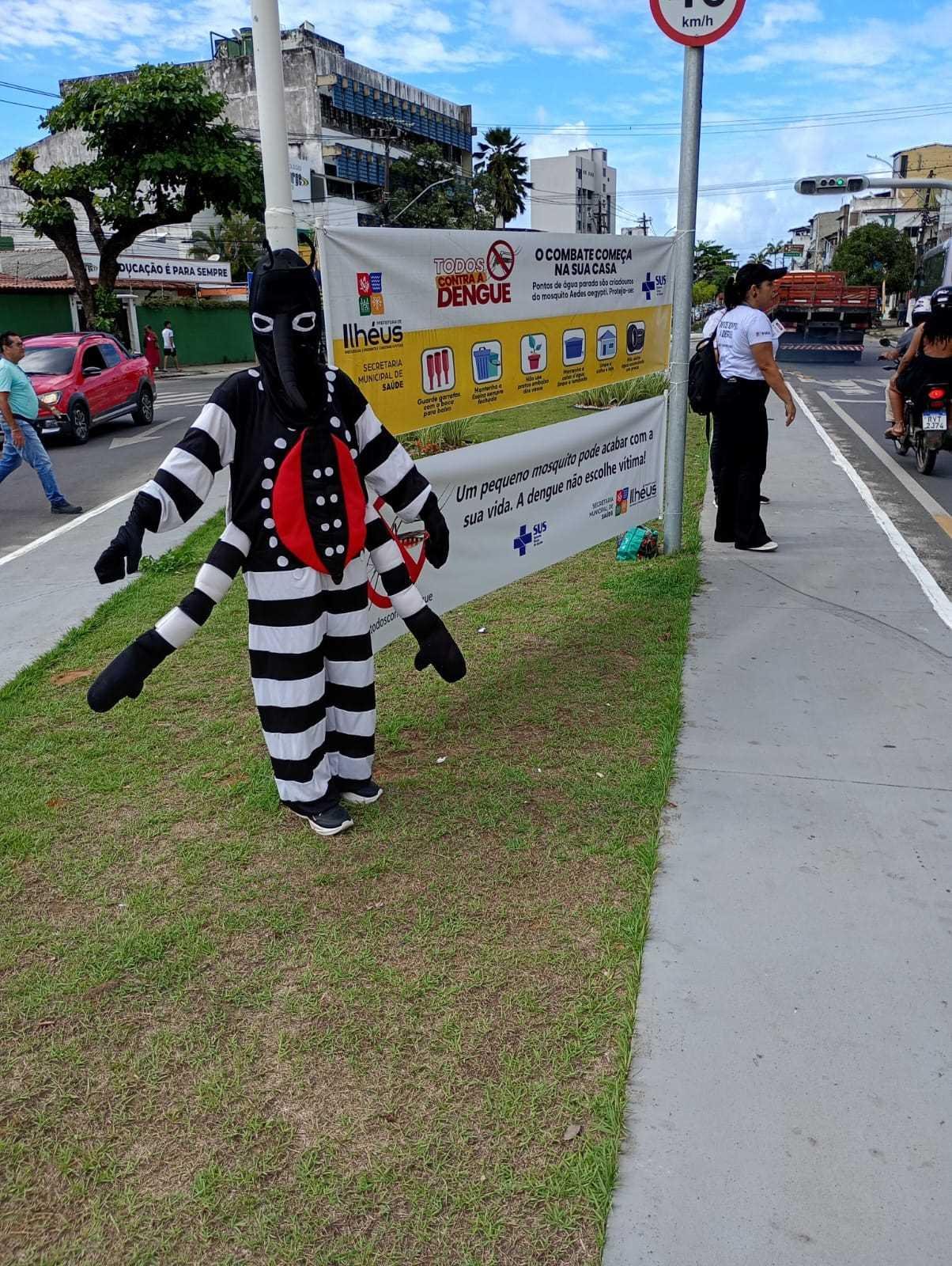 ILHÉUS PROMOVE AÇÃO EDUCATIVA CONTRA A DENGUE NESTA SEXTA-FEIRA (16) ILHÉUS PROMOVE AÇÃO EDUCATIVA CONTRA A DENGUE NESTA SEXTA-FEIRA (16)