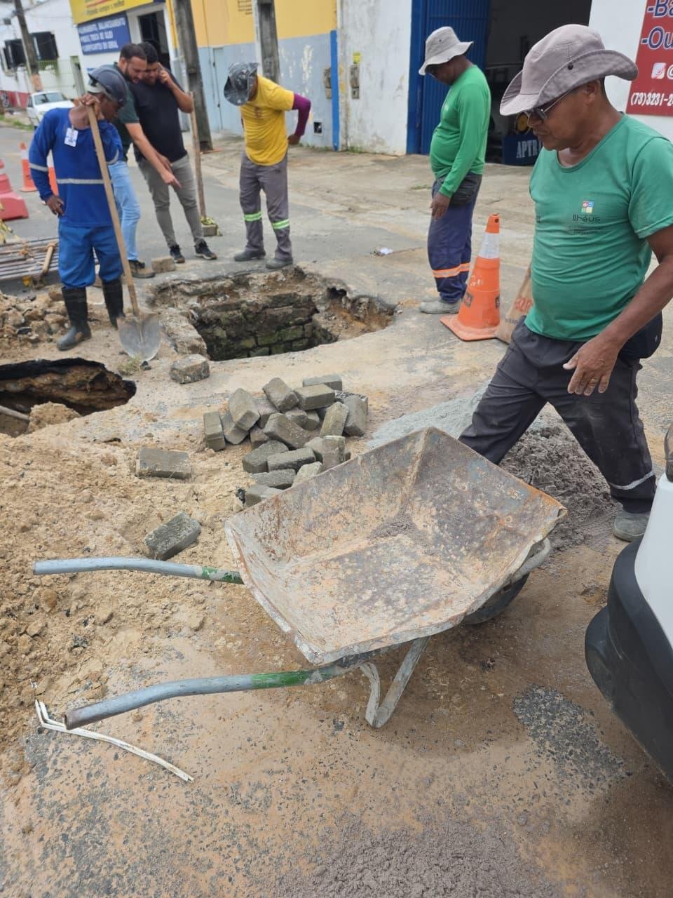 PREFEITURA ATUA NA RECUPERAÇÃO DE TRECHO DA RUA MÁRIO ALFREDO PREFEITURA ATUA NA RECUPERAÇÃO DE TRECHO DA RUA MÁRIO ALFREDO