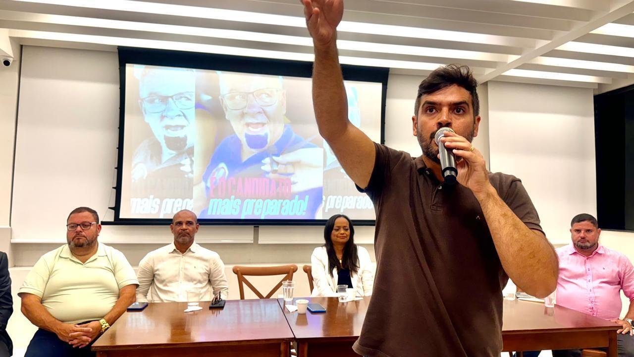 "UM DE SEUS COMPROMISSOS É DE AJUDAR A COLOCAR ILHÉUS NOS TRILHOS" DISSE VALDERICO JR. SOBRE ACM NETO "UM DE SEUS COMPROMISSOS É DE AJUDAR A COLOCAR ILHÉUS NOS TRILHOS" DISSE VALDERICO JR. SOBRE ACM NETO