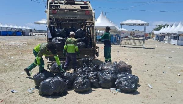 PREFEITURA DE ILHÉUS MANTÉM COLETA DE LIXO REGULAR NO DIA 31 DE DEZEMBRO