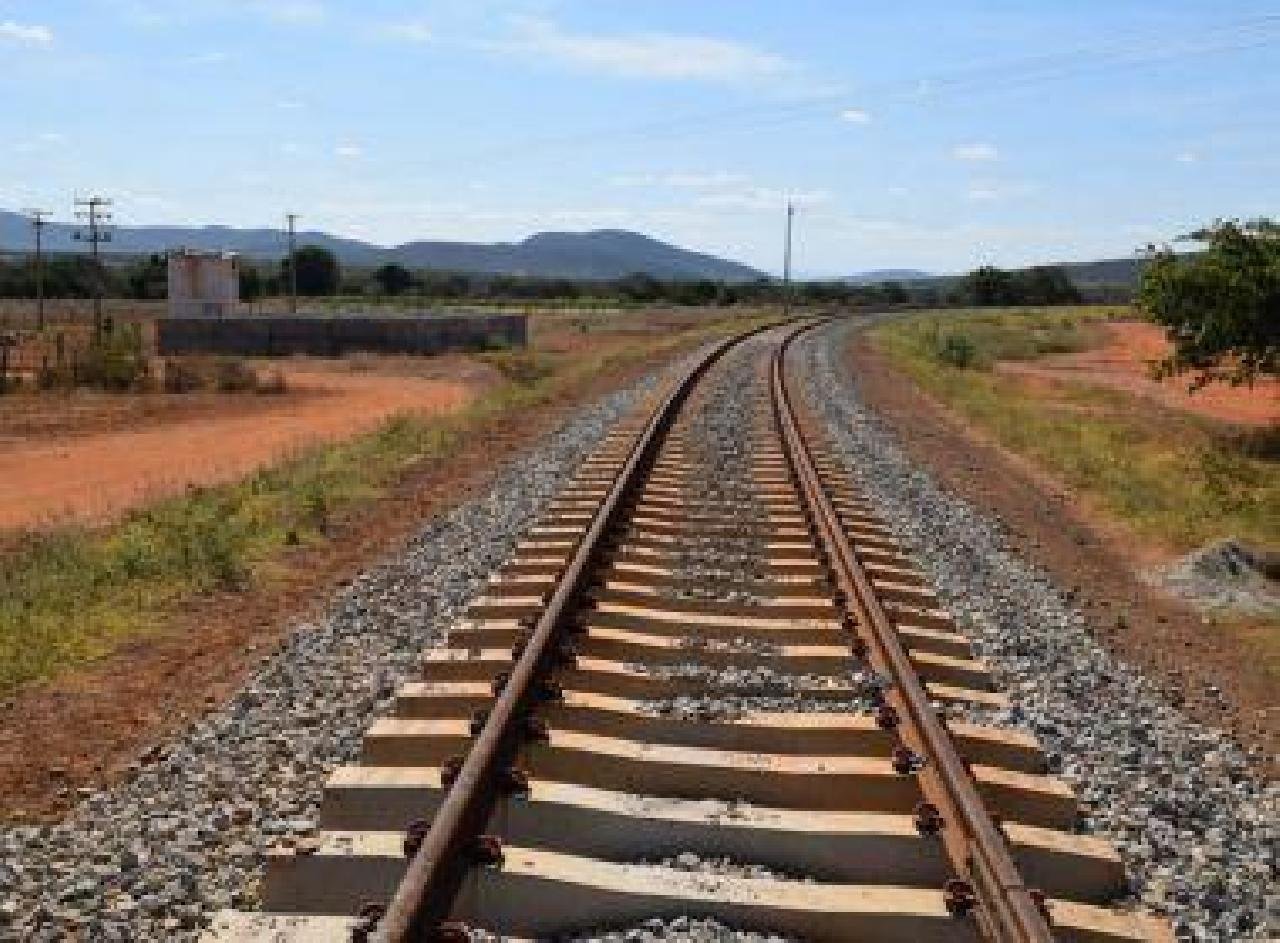 GUANAMBI: PARALISAÇÃO EM OBRAS DA FIOL DEVE CAUSAR DEMISSÃO DE 300 OPERÁRIOS GUANAMBI: PARALISAÇÃO EM OBRAS DA FIOL DEVE CAUSAR DEMISSÃO DE 300 OPERÁRIOS