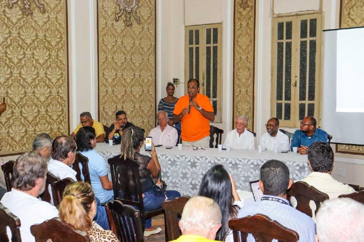 COM INVESTIMENTOS DE QUASE R$ 300 MILHÕES, PREFEITURA APRESENTA PROJETOS A EMPRESÁRIOS DE ILHÉUS COM INVESTIMENTOS DE QUASE R$ 300 MILHÕES, PREFEITURA APRESENTA PROJETOS A EMPRESÁRIOS DE ILHÉUS