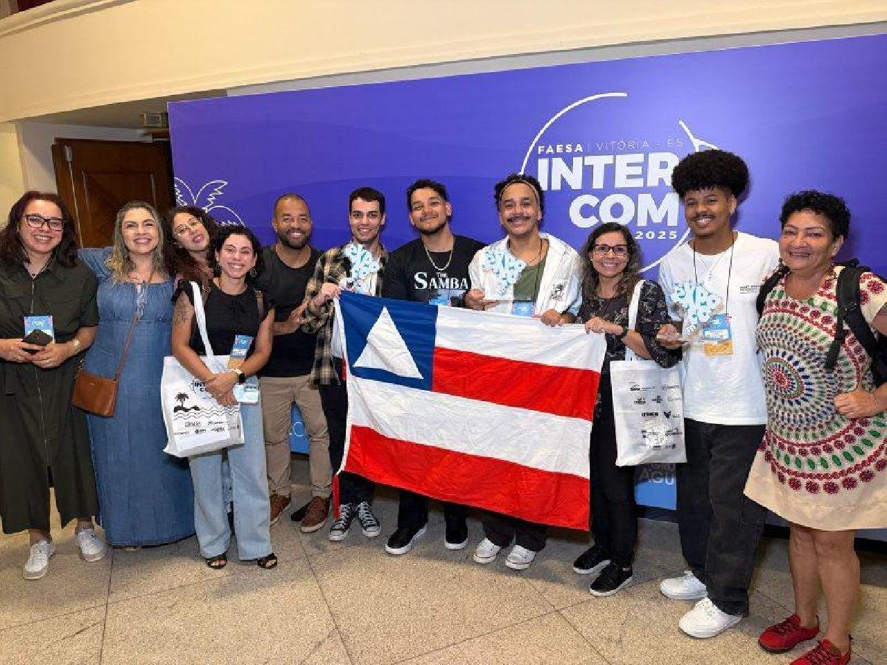 ESTUDANTES DA UESC CONQUISTAM PRÊMIOS NACIONAIS NO EXPOCOM 2025 ESTUDANTES DA UESC CONQUISTAM PRÊMIOS NACIONAIS NO EXPOCOM 2025