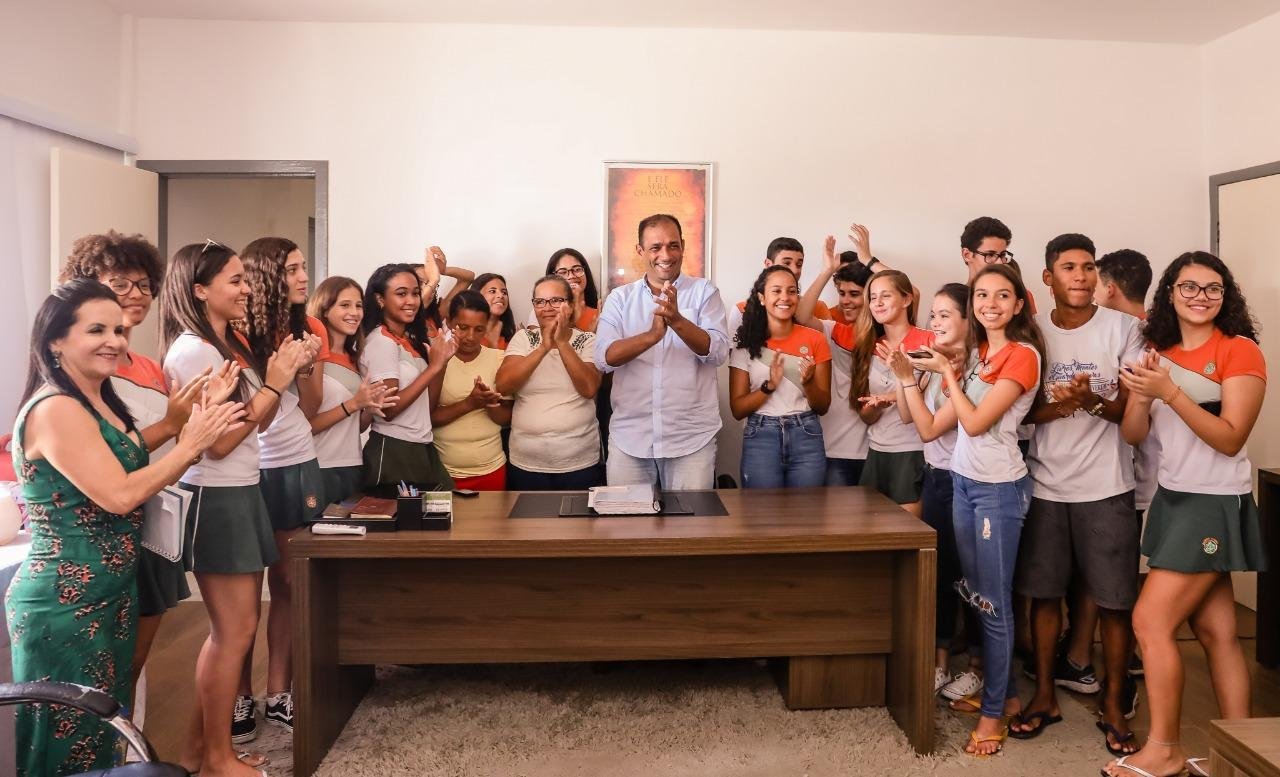 ALUNOS APRESENTAM PROJETO QUE AJUDARÁ A CIDADE DE ILHÉUS SE TORNAR AINDA MAIS SUSTENTÁVEL ALUNOS APRESENTAM PROJETO QUE AJUDARÁ A CIDADE DE ILHÉUS SE TORNAR AINDA MAIS SUSTENTÁVEL