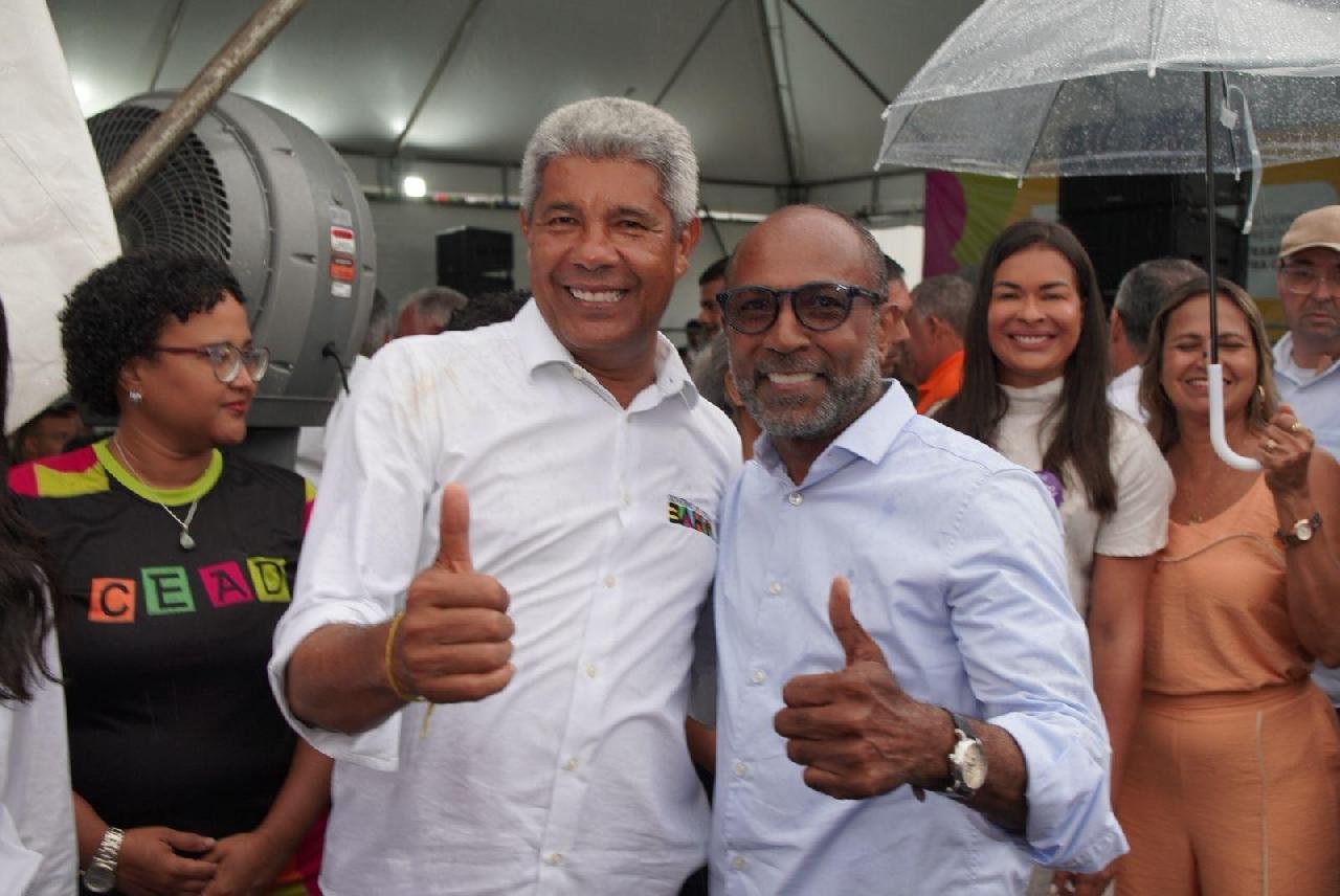 BEBETO ACOMPANHA GOVERNADOR JERÔNIMO EM ITAPITANGA E DESTACA CONQUISTAS PARA O MUNICÍPIO