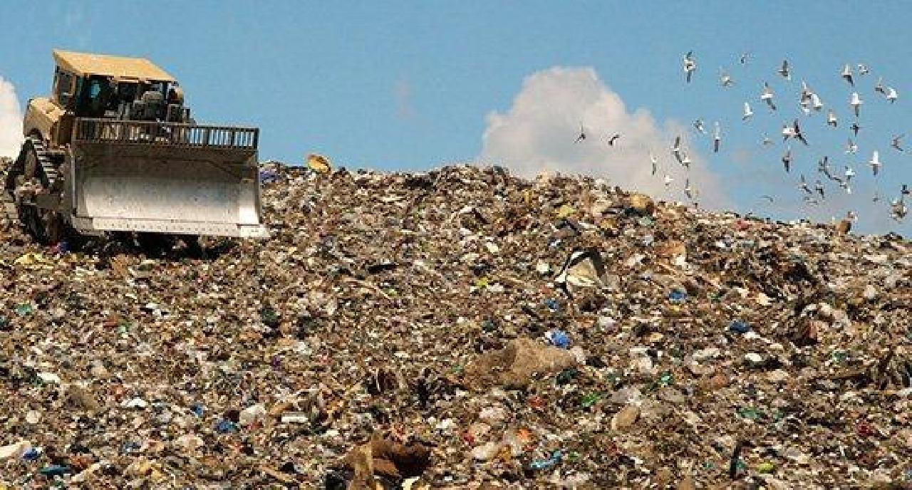 DOS 417 MUNICÍPIOS DA BAHIA APENAS 43 TÊM ATERRO SANITÁRIO DOS 417 MUNICÍPIOS DA BAHIA APENAS 43 TÊM ATERRO SANITÁRIO