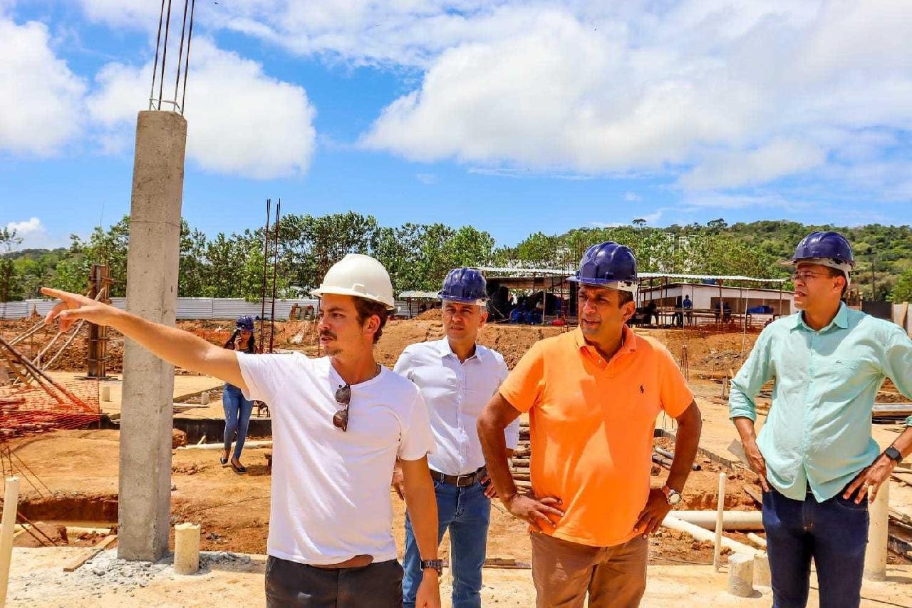 COM POLICLÍNICA DE SAÚDE, ESTADO INVESTE MAIS R$ 19 MILHÕES EM ILHÉUS; PREFEITO VISITA OBRAS COM POLICLÍNICA DE SAÚDE, ESTADO INVESTE MAIS R$ 19 MILHÕES EM ILHÉUS; PREFEITO VISITA OBRAS