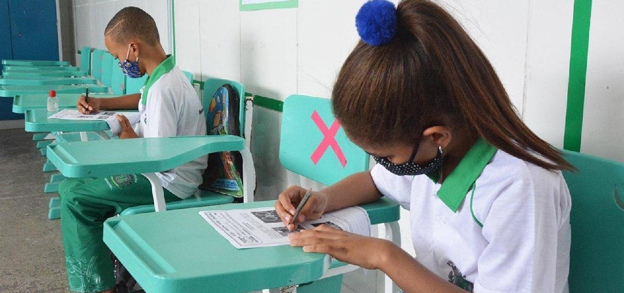 DECRETO AUTORIZA AULAS 100% PRESENCIAIS EM TODAS AS ESCOLAS DA BAHIA DECRETO AUTORIZA AULAS 100% PRESENCIAIS EM TODAS AS ESCOLAS DA BAHIA
