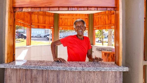 COMERCIANTES APROVAM OBRAS DOS NOVOS QUIOSQUES DA AVENIDA SOARES LOPES