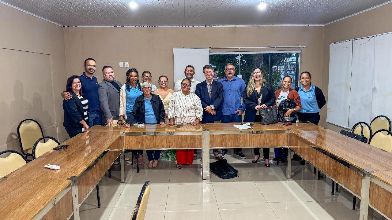 PREFEITURA DE ILHÉUS GARANTE REAJUSTE SALARIAL A AGENTES DE ENDEMIAS  PREFEITURA DE ILHÉUS GARANTE REAJUSTE SALARIAL A AGENTES DE ENDEMIAS