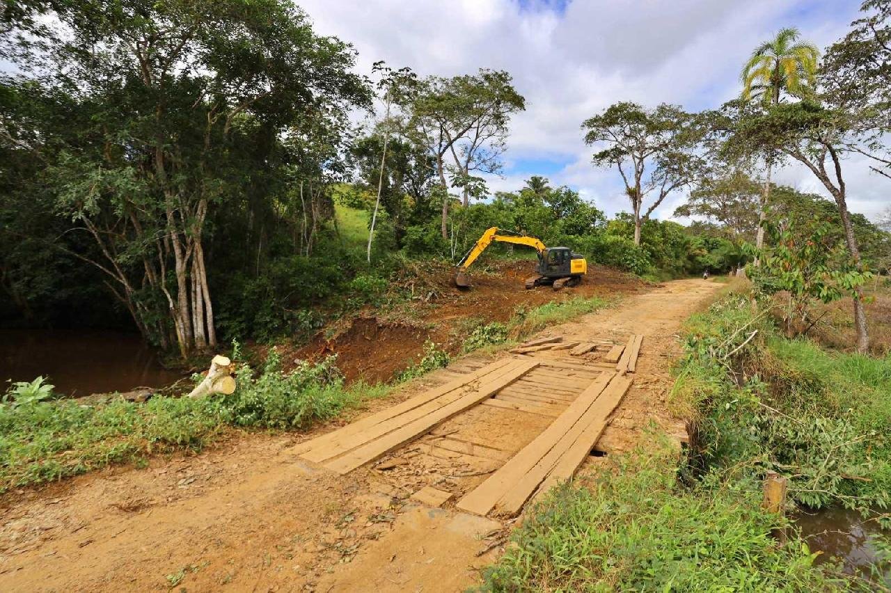 OBRAS DE REQUALIFICAÇÃO SÃO INICIADAS NA PONTE DO JAPU, EM ILHÉUS