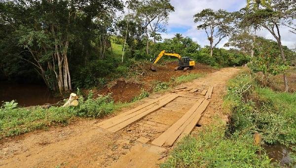 OBRAS DE REQUALIFICAÇÃO SÃO INICIADAS NA PONTE DO JAPU, EM ILHÉUS