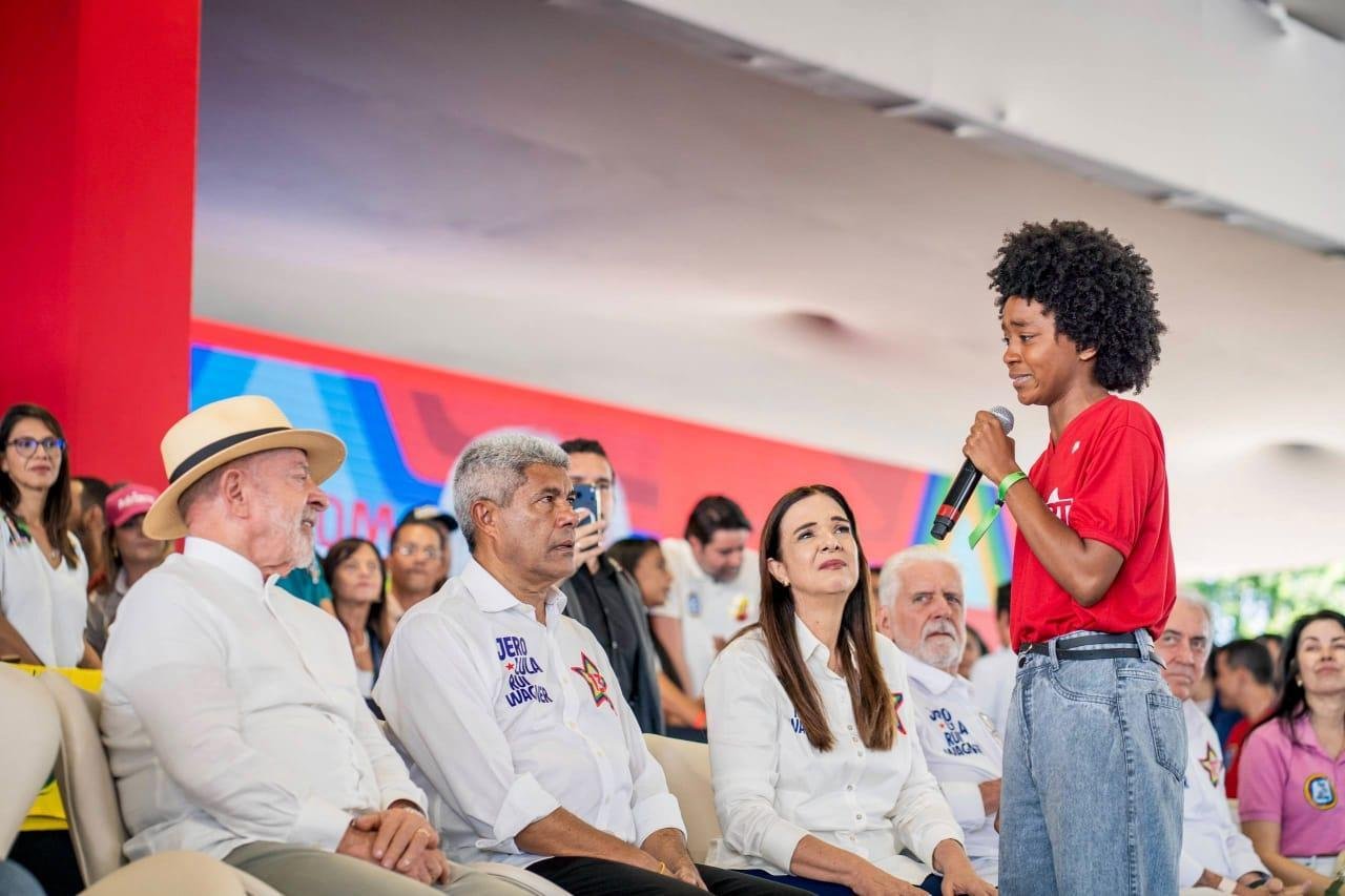 LULA ENTRA EM CAMPO E DESEQUILIBRA DISPUTA NA BAHIA A FAVOR DE JERÔNIMO