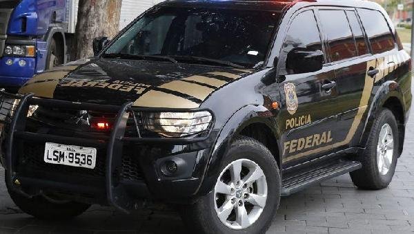 BOLSONARO CONFIRMA CONVOCAÇÃO DE MIL POLICIAIS FEDERAIS