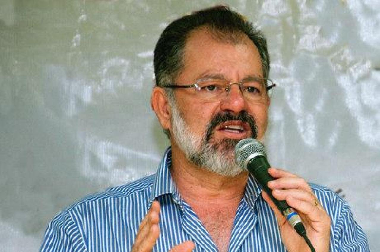 “SÓ ABRO MÃO DE CONCORRER AO GOVERNO DO ESTADO PARA APOIAR JAQUES WAGNER. ELE É SEDUTOR”, AFIRMA MARCELO NILO