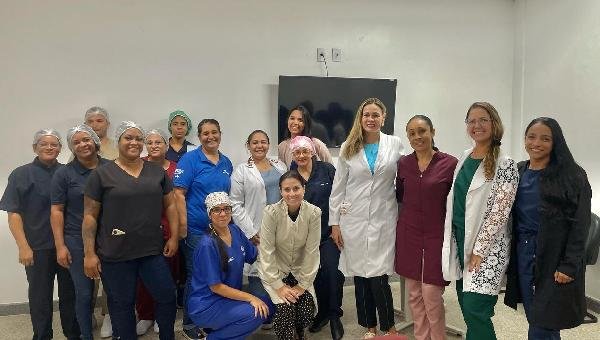MARÇO AZUL: HOSPITAL REGIONAL COSTA DO CACAU PROMOVE PALESTRA SOBRE PREVENÇÃO DO CÂNCER DE COLORRETAL