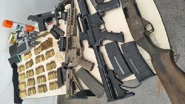 SEIS HOMENS MORRERAM EM UM CONFRONTO COM A PM NA ZONA RURAL DE ITAJUÍPE; ARMAS E DROGAS FORAM APREENDIDAS