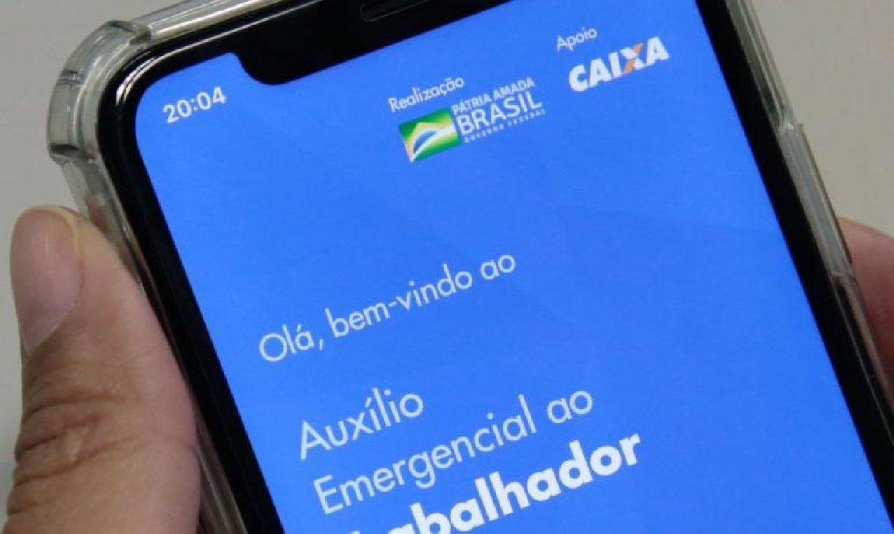 AUXÍLIO EMERGENCIAL: 10,1 MILHÕES AINDA ESTÃO EM ANÁLISE AUXÍLIO EMERGENCIAL: 10,1 MILHÕES AINDA ESTÃO EM ANÁLISE