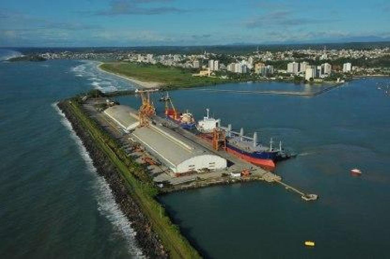 PORTO DE ILHÉUS AMPLIA O CALADO PARA ATRAIR NAVIOS MAIORES