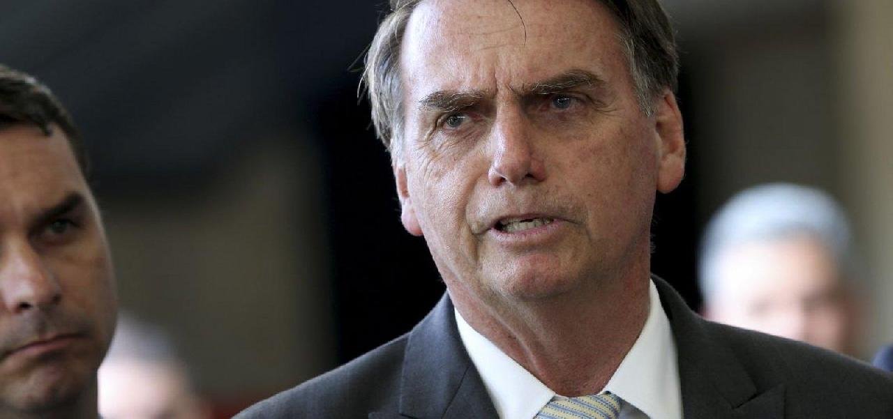 'NÃO TENHO NADA A VER COM ISSO', DIZ BOLSONARO SOBRE SUSPEITA DE LAVAGEM DE DINHEIRO DE FLÁVIO