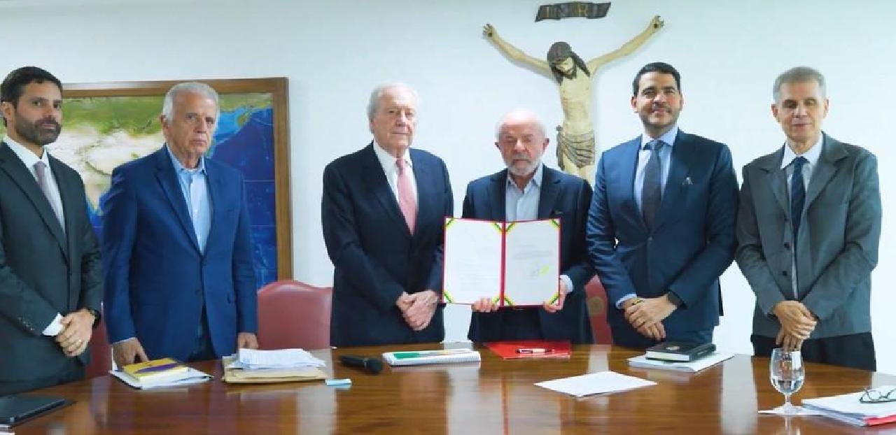 GOVERNO LULA DECIDE CRIAR TIPO PENAL DE 'FACÇÃO CRIMINOSA' EM PROJETO DE LEI QUE MIRA O COMANDO VERMELHO E O PCC GOVERNO LULA DECIDE CRIAR TIPO PENAL DE 'FACÇÃO CRIMINOSA' EM PROJETO DE LEI QUE MIRA O COMANDO VERMELHO E O PCC