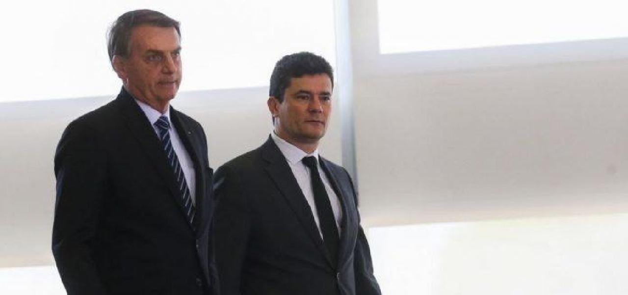 BOLSONARO AFIRMA QUE É UM ABSURDO CONDENAÇÃO DE POLICIAIS POR EXCESSO BOLSONARO AFIRMA QUE É UM ABSURDO CONDENAÇÃO DE POLICIAIS POR EXCESSO
