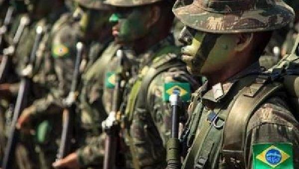 RUI PEDE AJUDA DO EXÉRCITO PARA CONTER AGLOMERAÇÕES EM ILHÉUS E ITABUNA