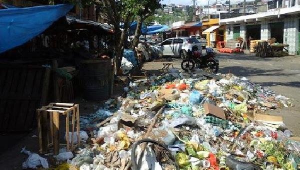 APÓS FIM DO CONTRATO COM A CTA, PREFEITURA DE ILHÉUS ESTÁ FAZENDO A COLETA DE LIXO