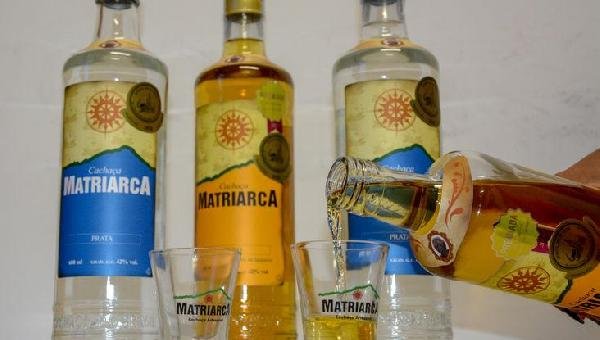 CACHAÇA BAIANA É PREMIADA INTERNACIONALMENTE E GANHA O MUNDO