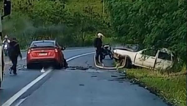 TRÊS PESSOAS MORRERAM EM UM ACIDENTE NA BR-415, ENTRE ITAPÉ E ITABUNA