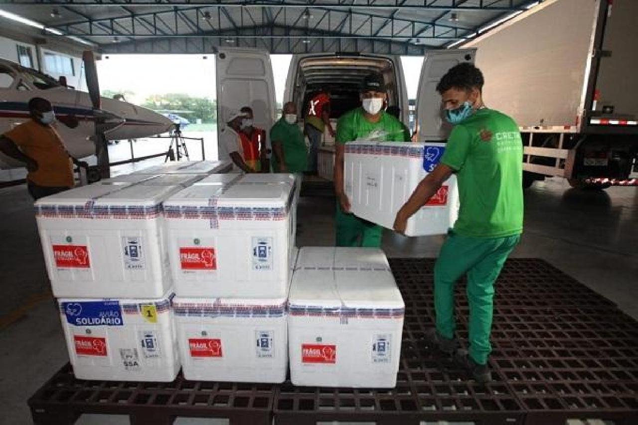 BAHIA RECEBE NESTA SEXTA-FEIRA MAIS 314 MIL DOSES DE VACINA CONTRA A COVID-19 BAHIA RECEBE NESTA SEXTA-FEIRA MAIS 314 MIL DOSES DE VACINA CONTRA A COVID-19