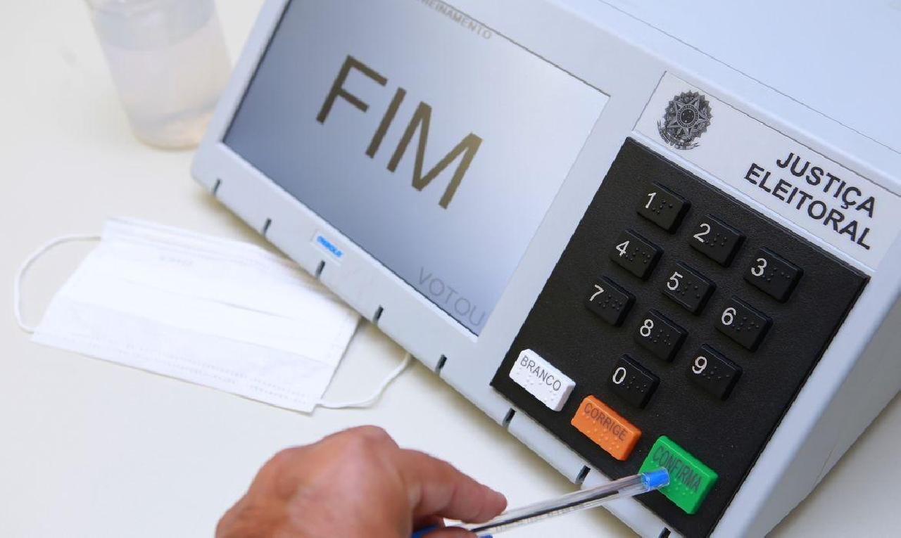 TSE PRODUZ EM FÁBRICA EM ILHÉUS MAIS DE 200 MIL URNAS ELETRÔNICAS TSE PRODUZ EM FÁBRICA EM ILHÉUS MAIS DE 200 MIL URNAS ELETRÔNICAS