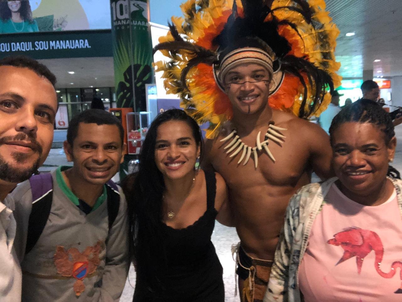 ALUNO DA APAE DE ILHÉUS PARTICIPA DE FESTIVAL DE ARTE EM MANAUS