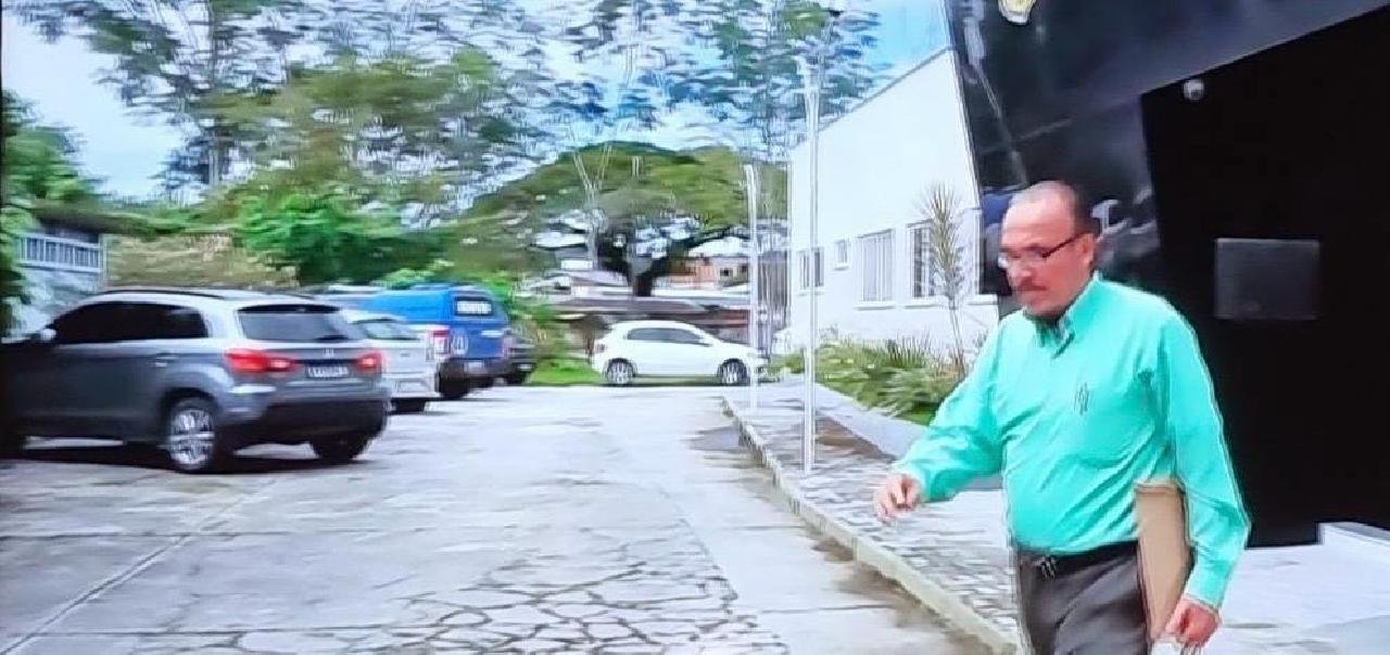 MÉDICO ANTÔNIO MANGABEIRA É OUVIDO EM INVESTIGAÇÃO SOBRE ACUSAÇÕES DE ASSÉDIO SEXUAL MÉDICO ANTÔNIO MANGABEIRA É OUVIDO EM INVESTIGAÇÃO SOBRE ACUSAÇÕES DE ASSÉDIO SEXUAL
