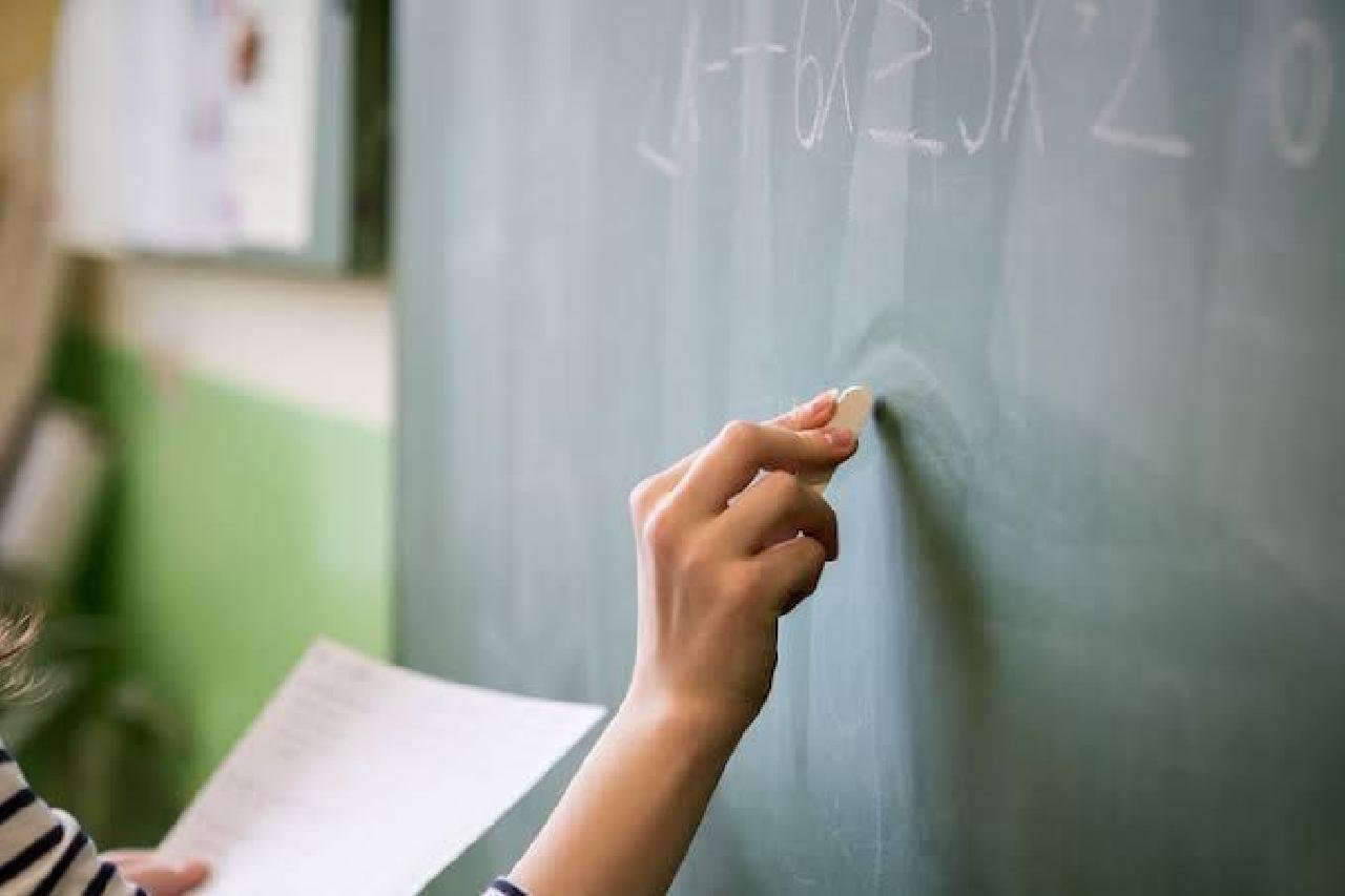 SECRETARIA DA EDUCAÇÃO PRORROGA INSCRIÇÕES PARA CONCURSO COM MAIS DE 2,4 MIL VAGAS SECRETARIA DA EDUCAÇÃO PRORROGA INSCRIÇÕES PARA CONCURSO COM MAIS DE 2,4 MIL VAGAS