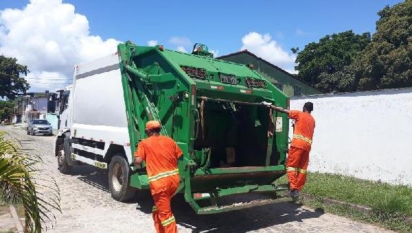 ILHÉUS-PREFEITURA PEDE CONSCIENTIZAÇÃO SOBRE DESCARTE IRREGULAR DE LIXO