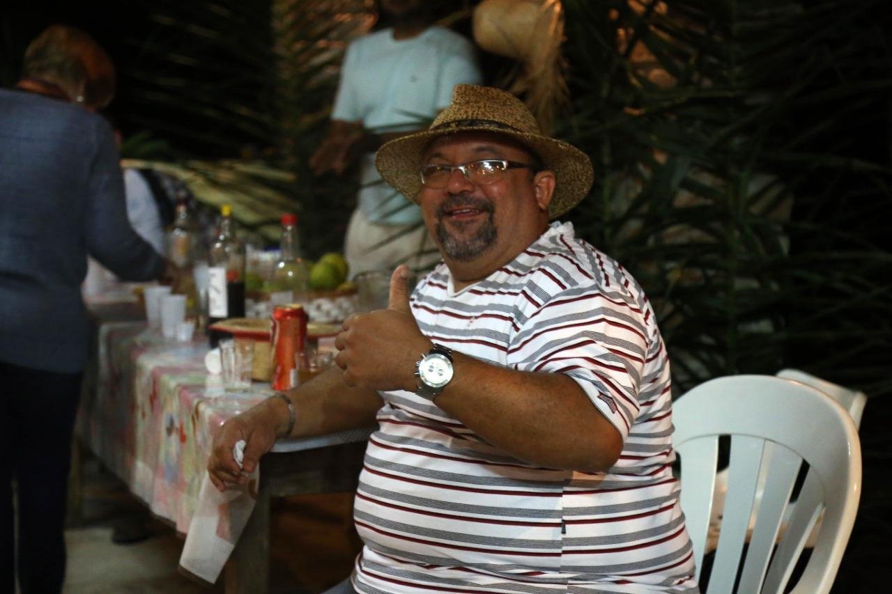 NAZAL LAMENTA FALECIMENTO DE BADA