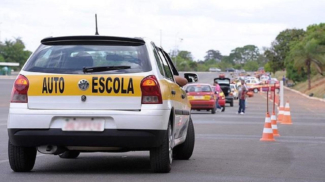 DETRAN SUSPENDE PROVAS PARA PRIMEIRA HABILITAÇÃO NA BAHIA DETRAN SUSPENDE PROVAS PARA PRIMEIRA HABILITAÇÃO NA BAHIA