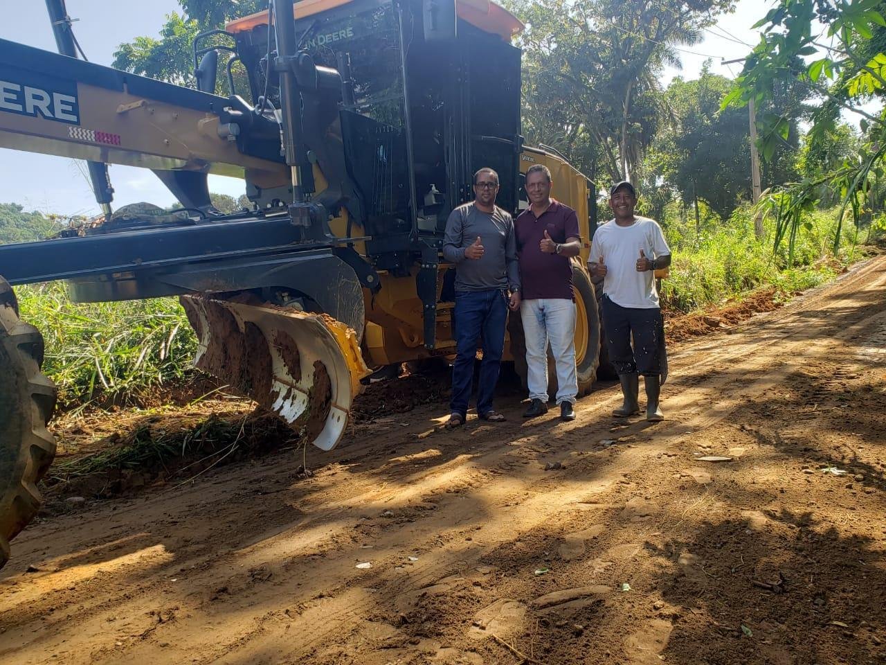 ILHÉUS: SECRETARIA ESPECIAL DE AGRICULTURA, PESCA E INTERIOR DÁ INÍCIO A RECUPERAÇÃO DE ESTRADAS VICINAIS ILHÉUS: SECRETARIA ESPECIAL DE AGRICULTURA, PESCA E INTERIOR DÁ INÍCIO A RECUPERAÇÃO DE ESTRADAS VICINAIS